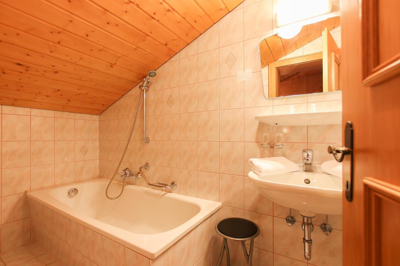 Gasthof-Pension Frohnwies ヴァイスバッハ・バイ・ローファー エクステリア 写真