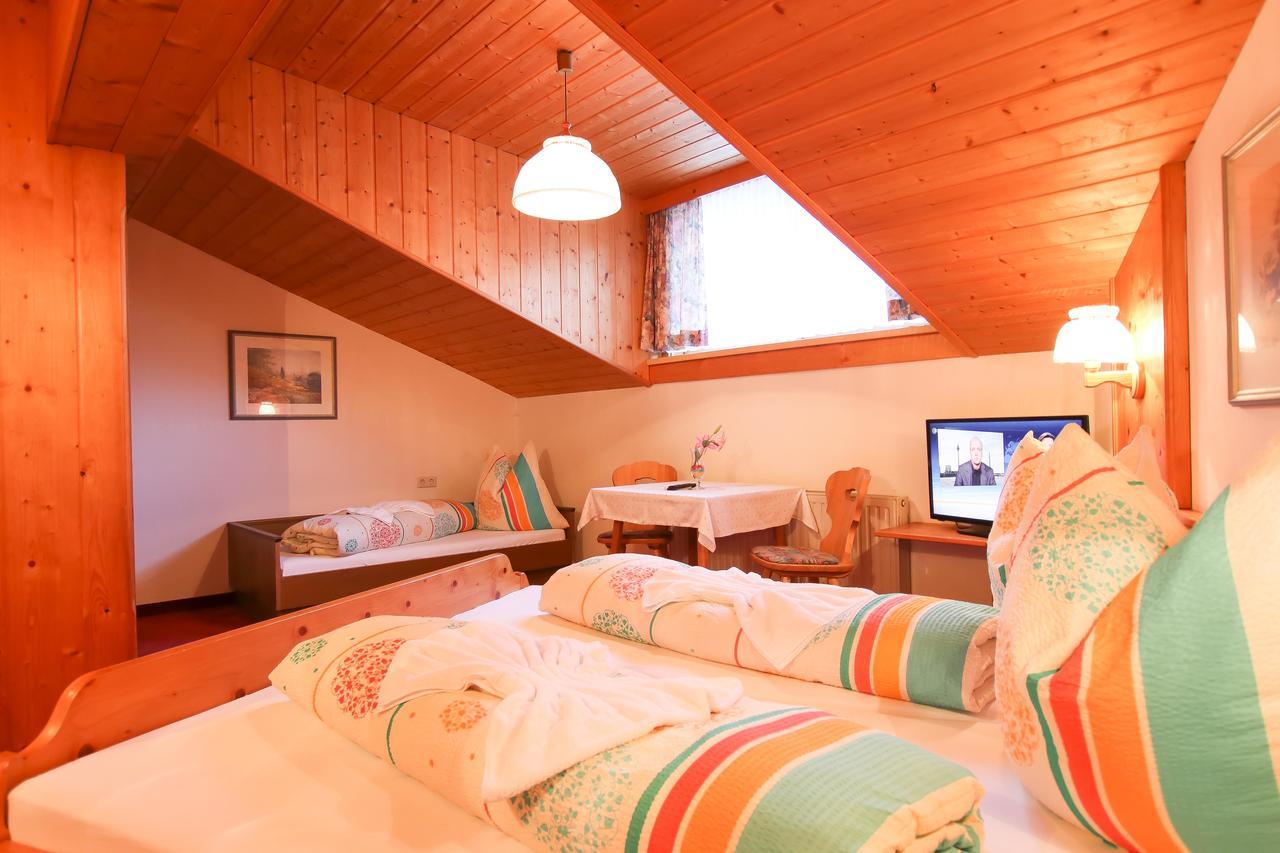 Gasthof-Pension Frohnwies ヴァイスバッハ・バイ・ローファー エクステリア 写真
