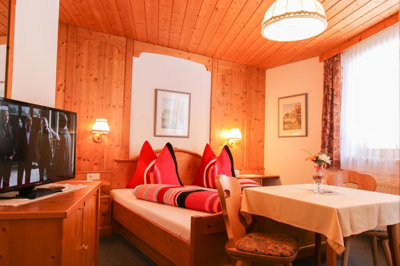 Gasthof-Pension Frohnwies ヴァイスバッハ・バイ・ローファー エクステリア 写真
