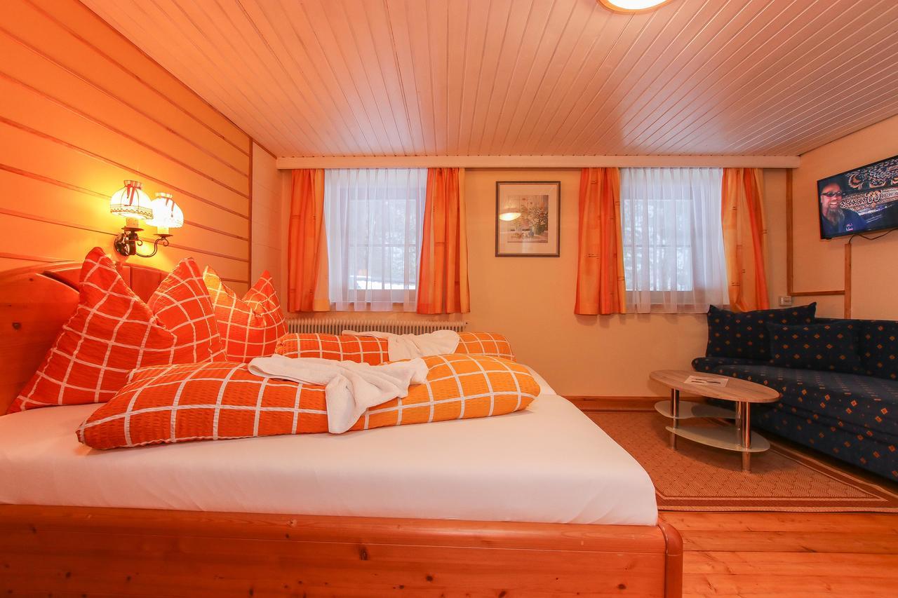 Gasthof-Pension Frohnwies ヴァイスバッハ・バイ・ローファー エクステリア 写真