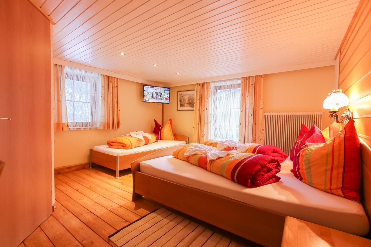Gasthof-Pension Frohnwies ヴァイスバッハ・バイ・ローファー エクステリア 写真